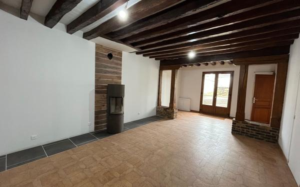 Maison à louer    6 pièces •  Saint-Cyr-sur-Morin