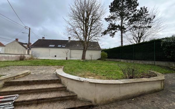 Maison à louer    6 pièces •  Saint-Cyr-sur-Morin