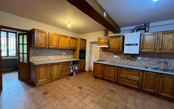 Maison à louer    6 pièces •  Saint-Cyr-sur-Morin