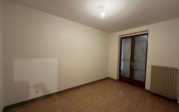 Maison à louer    6 pièces •  Saint-Cyr-sur-Morin