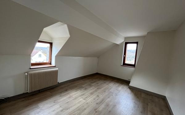 Maison à louer    6 pièces •  Saint-Cyr-sur-Morin