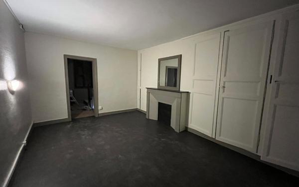 Maison à louer    6 pièces •  Saint-Cyr-sur-Morin