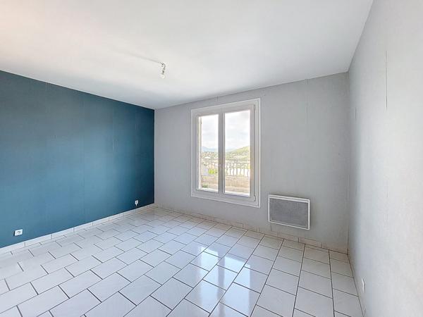 Carqueiranne (83320) Villa à vendre 5 pièces à Carqueiranne avec Amoros Meihdi Immobilier