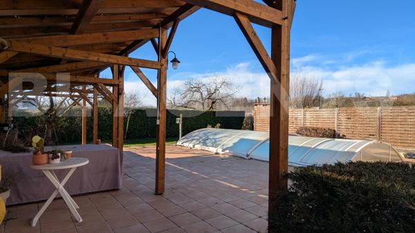 QUARTIER SAINT-GEORGES - 3 CHAMBRES – PISCINE CREUSEE – GARAGE