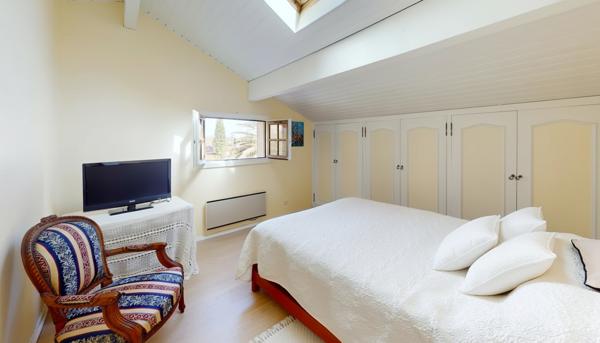 Maison Ustaritz 6 pièces 152 m2, sous sol complet, piscine et spa / Co exclusivité