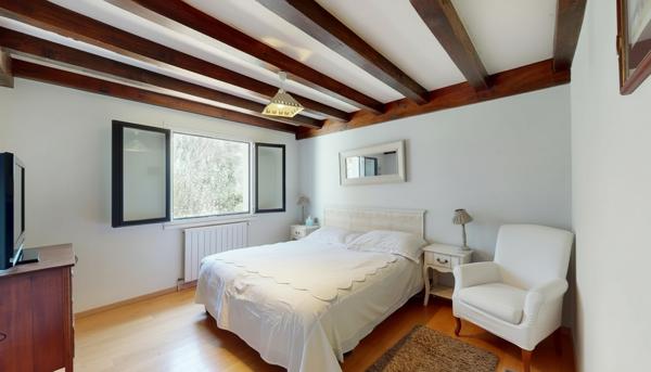 Maison Ustaritz 6 pièces 152 m2, sous sol complet, piscine et spa / Co exclusivité