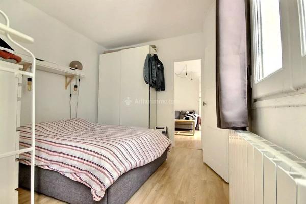 Vente                                                      Appartement
                        
                     2 pièces                      30 m2                     à Paris 14