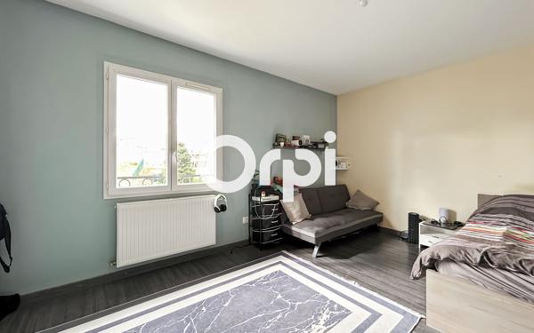 Maison à vendre    5 pièces •  Chazelles-sur-Lyon