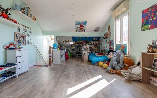 Maison à vendre    4 pièces • 88,61 m2 Champigny-sur-Marne