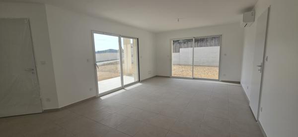 Maison RE 2020 de plain-pied avec garage