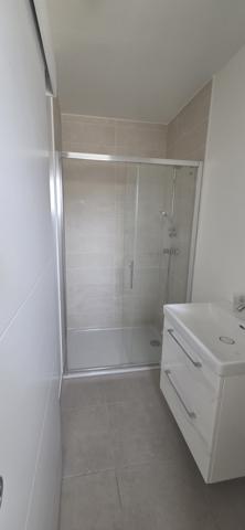 Maison RE 2020 de plain-pied avec garage