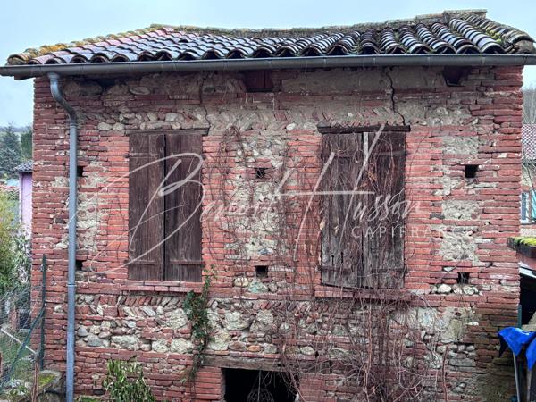 Maison de ville de 130m² avec cour, garage et dépendance
