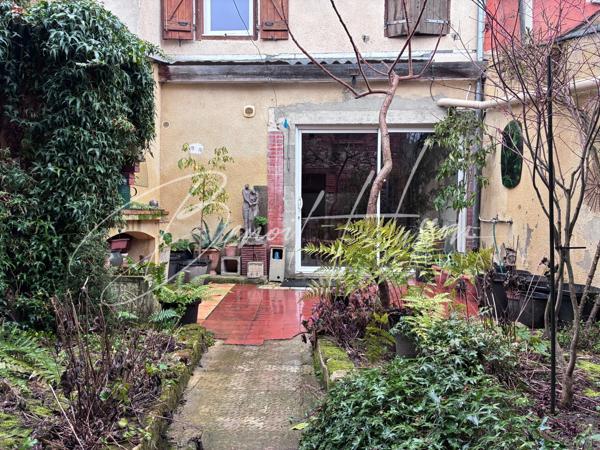Maison de ville de 130m² avec cour, garage et dépendance