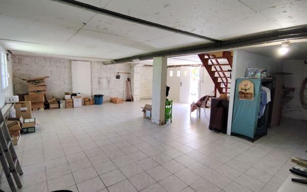 Maison à vendre    6 pièces •  Terrasson-Lavilledieu