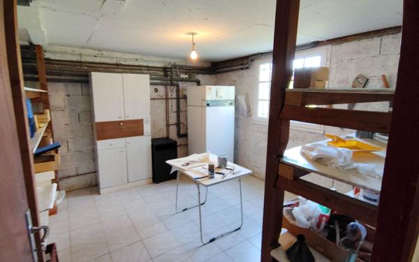 Maison à vendre    6 pièces •  Terrasson-Lavilledieu