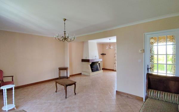 Maison à vendre    6 pièces •  Terrasson-Lavilledieu