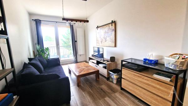 Appartement Limay 2 pièces de 41 m² avec balcon terrasse et parking