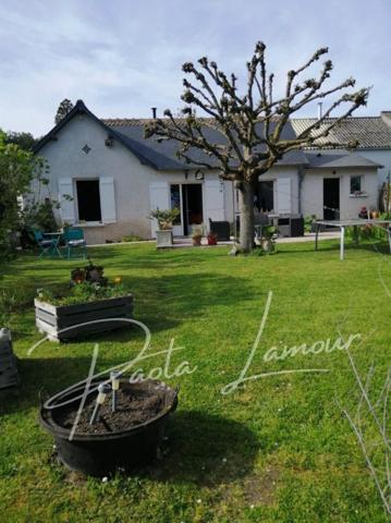Maison avec jardin, garage et cave au coeur de LOCHES