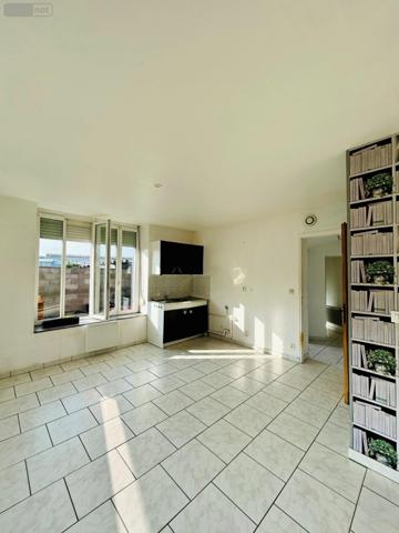 Appartement rénové à louer à Saint-Omer dans le Pas-de-Calais (62500), ref : 6010