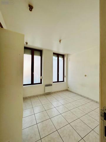 Appartement rénové à louer à Saint-Omer dans le Pas-de-Calais (62500), ref : 6010