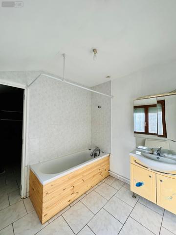 Appartement rénové à louer à Saint-Omer dans le Pas-de-Calais (62500), ref : 6010