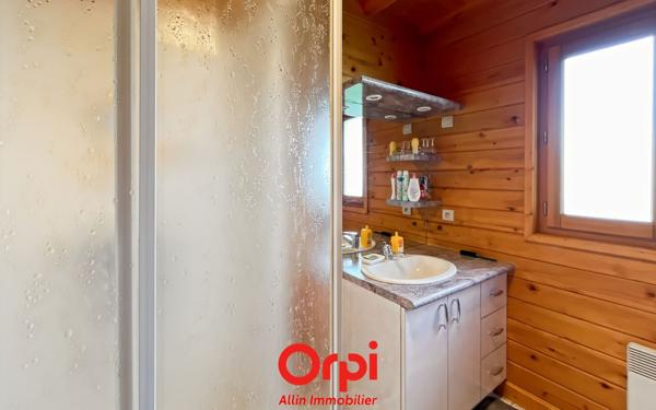 Maison à vendre    3 pièces • 75,78 m2 Domérat