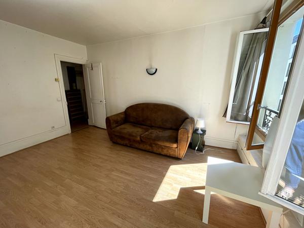 2 pièces avec un excellent potentiel !