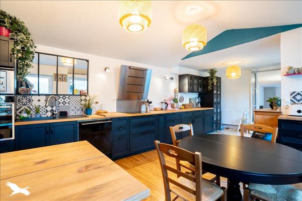 Maison à vendre |  Cinq-Mars-la-Pile |  6 pièces | 192 m²