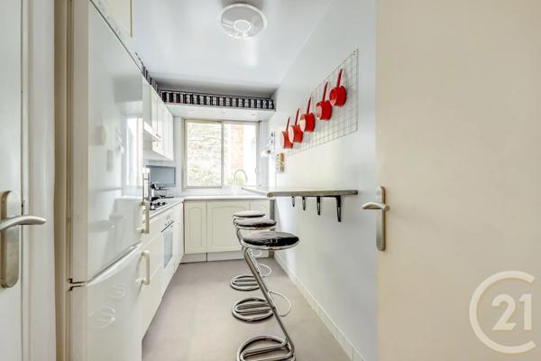 Appartement F5 à vendre  5 pièces - 96,27 m 2   PARIS  - 75017