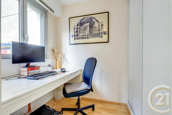 Appartement F5 à vendre  5 pièces - 96,27 m 2   PARIS  - 75017