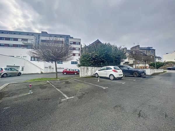 LOT 2 PLACES DE PARKING A VENDRE PROCHE CENTRE VILLE