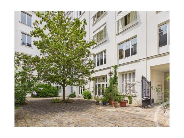 Appartement F2 à vendre  2 pièces - 60 m 2   PARIS  - 75011