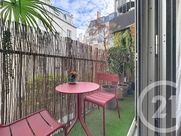 Appartement F2 à vendre  2 pièces - 44 m 2   PARIS  - 75018