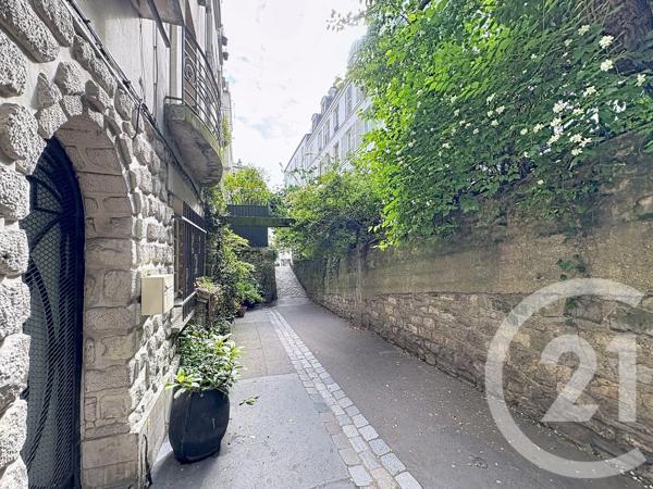 Appartement F2 à vendre  2 pièces - 44 m 2   PARIS  - 75018