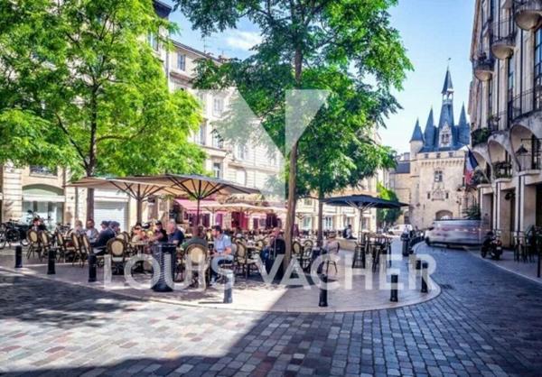 Murs commerciaux libres de 122 m² à vendre à Bordeaux