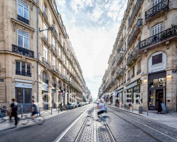 Murs commerciaux libres de 122 m² à vendre à Bordeaux