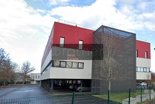Bureau de 1053 m² à louer à Bordeaux Ouest-Merignac