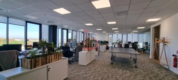Bureau de 307 m² à louer à Bordeaux Ouest-Merignac