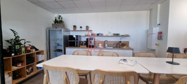 Bureau de 307 m² à louer à Bordeaux Ouest-Merignac