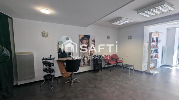 SALON DE COIFFURE DE 90 M² ENTRE SAINT JEAN D'ANGELY ET COGNAC