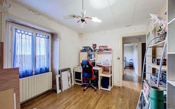 Maison à vendre    5 pièces •  Saint-Bonnet-l'Enfantier