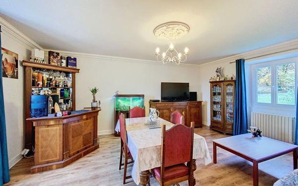 Maison à vendre    5 pièces •  Saint-Bonnet-l'Enfantier