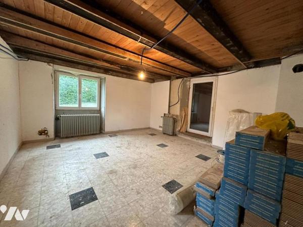 CORPS DE FERME A LANTHENANS