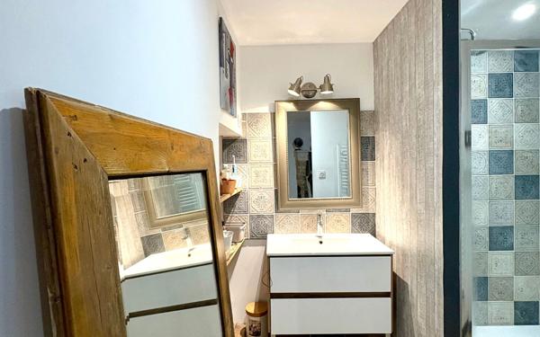 Maison à vendre    6 pièces •  Saint-Sauvant