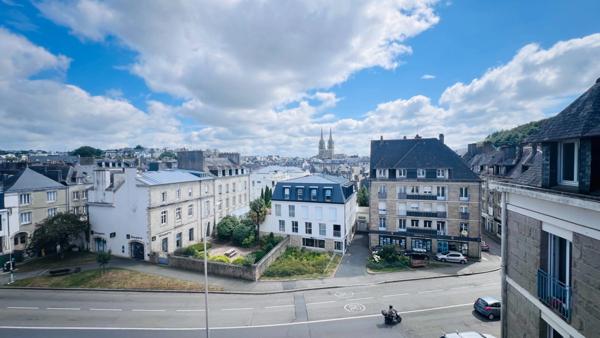 Finistère (29) – À vendre à Quimper hyper-centre, appartement T5 de 101 m² habitable - Parking privé - Cave.