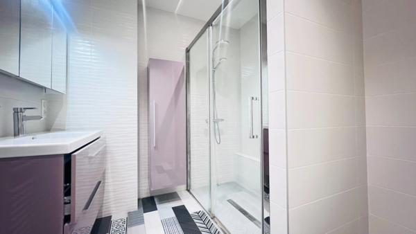 Finistère (29) – À vendre à Quimper hyper-centre, appartement T5 de 101 m² habitable - Parking privé - Cave.