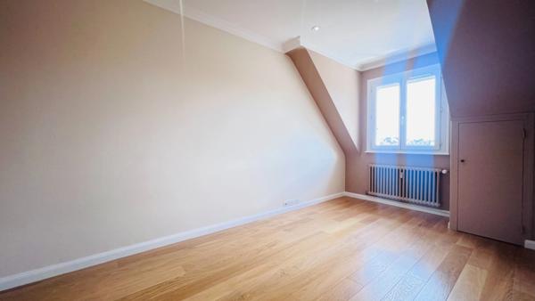 Finistère (29) – À vendre à Quimper hyper-centre, appartement T5 de 101 m² habitable - Parking privé - Cave.