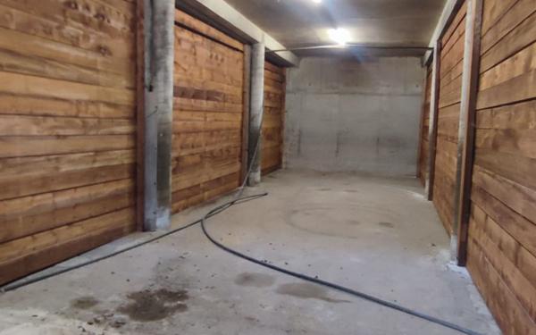 Stationnement à louer    60 m2 Massingy