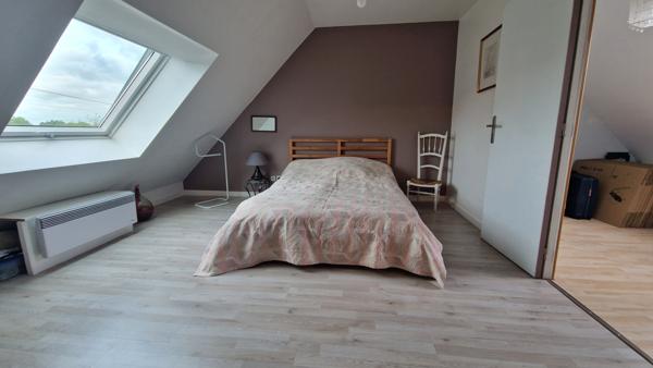 Maison contemporaine à La Suze-sur-Sarthe – volumes généreux, piscine et sérénité au rendez-vous !