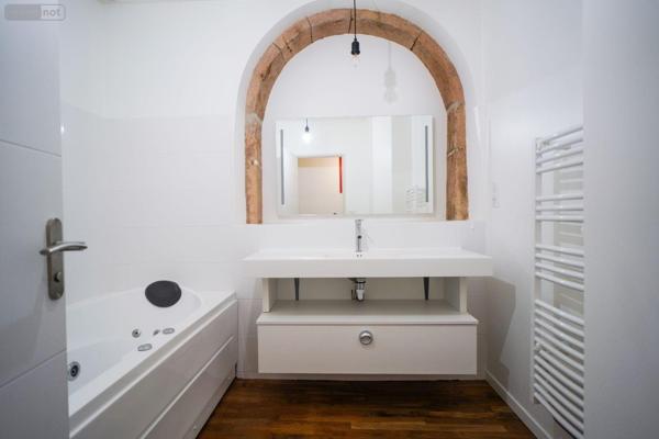 Maison de ville à vendre à Mâcon en Saône-et-Loire (71000), ref : 13779/972   
CENTRE VILLE